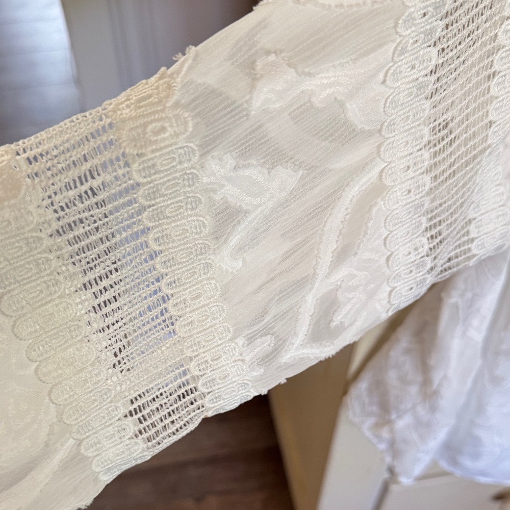 Belle by Kim Gravel White Embroidered Boho V-Neck Blouse - Picture 7 of 7